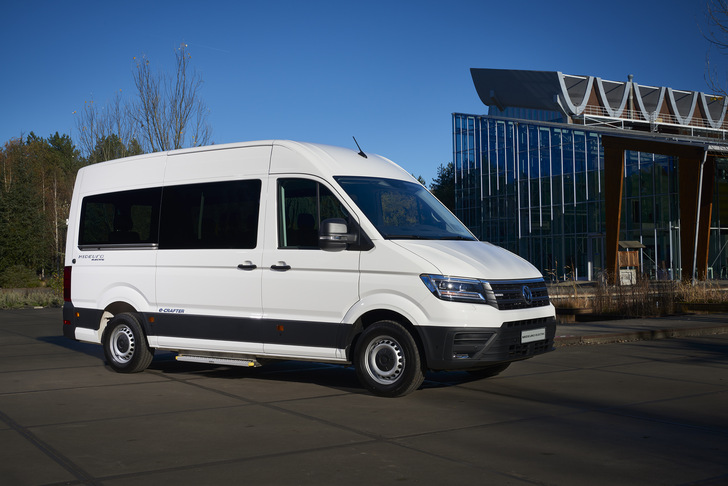 The MidEuro Electric is based on the e-Crafter by Volkswagen and can be configured as a transporter or for passengers.