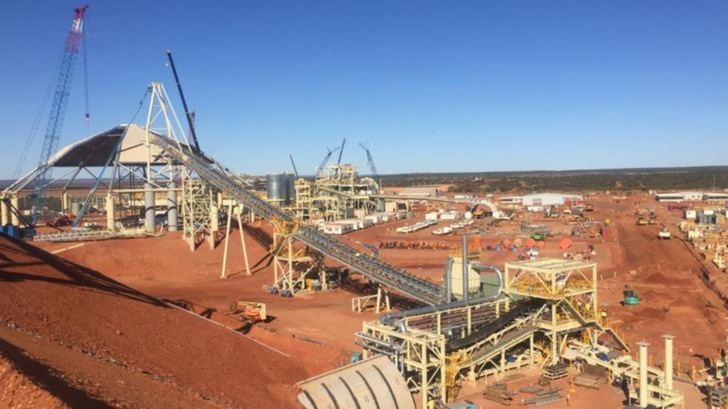 The construction of hybrid power plants for non-grid industries, such as mines, currently is an important segment for the juwi Group.