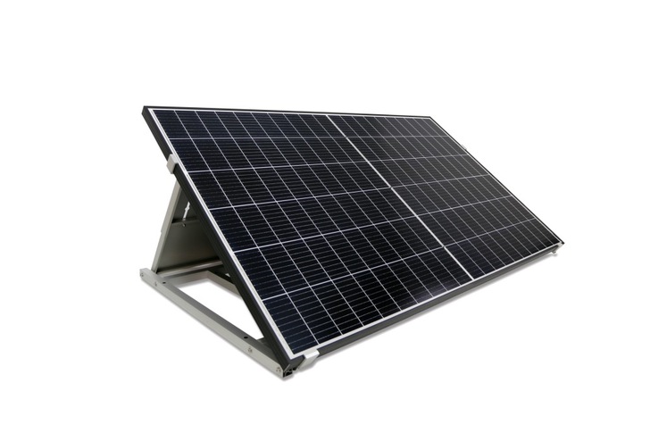 The small solar power plant supplies between 300 and 360 kilowatt hours of electricity per year.