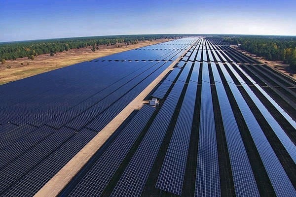 Ifrisol has so far exported some 25 MW  solar panels to the Hungarian market. Now the Tunisian based manufacturer aims to strenghten its presence there and in Europe through a new strategic partnership with Solarcell Hungary.