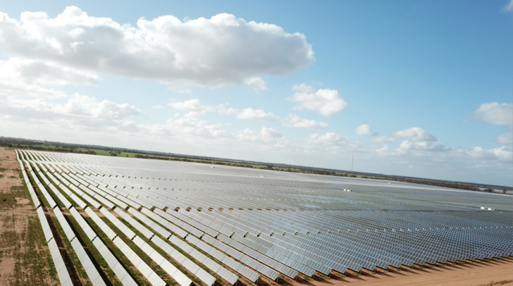 With 350,000 solar PV panels, the Yatpool solar farm is capable of generating enough renewable electricity to power around 40,000 homes.
