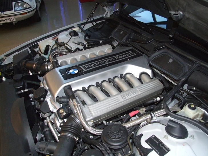 Hydrogen internal combustion engine.