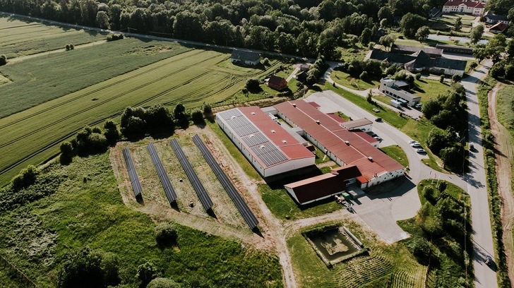 The combined rooftop and ground mounted solar installation at M.P. Socks in Zemgale/Lativia with FuturaSun PV modules. - © FuturaSun
