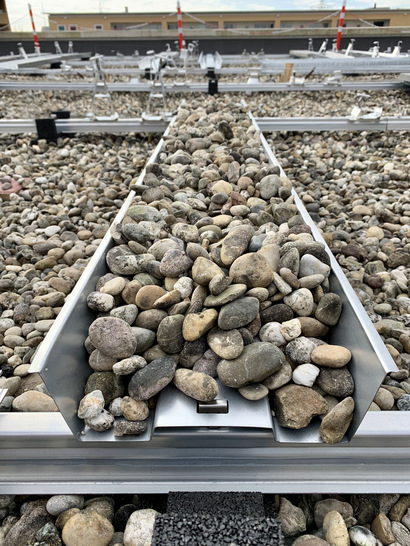 Using ballast trays is often a cost-effective ballast solution, because there tends to be already gravel on flat roofs.