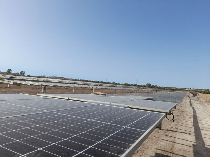 The 50 MW Agenor project, under construction in Las Majadillas, Spain. - © Q Cells
