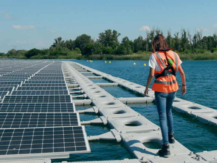 The #SolarWorks programme aims to showcase the diverse range of careers in the solar sector. - © SolarPower Europe
