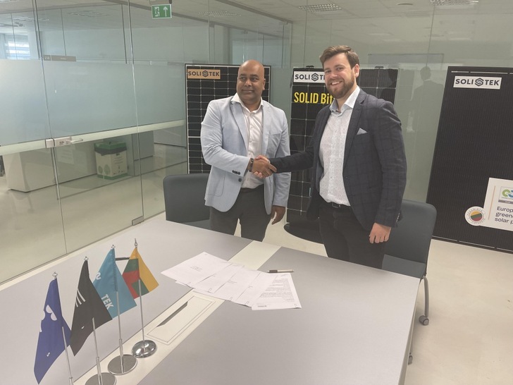 Cooperation agreements with Convalt PowerGen LLC include among others the export of Solitek products to the US market.