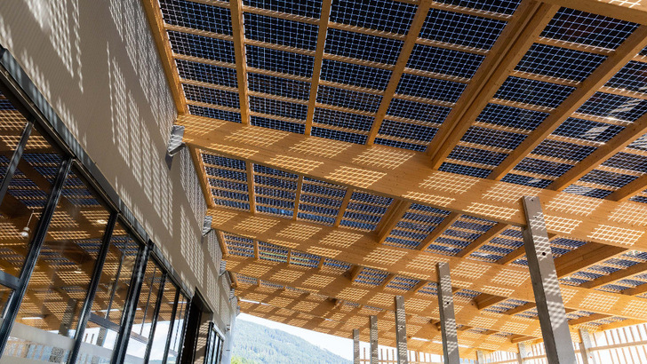 Sonnenkraft covered the solar flying roof with solar modules from its own brand Kioto Solar. - © Sonnenkraft
