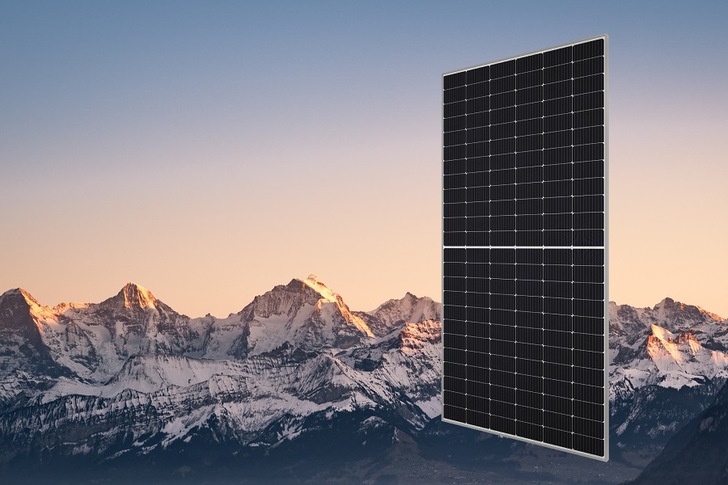 Sharp and Sat Solar announced their partnership for industrial-commerical rooftop projects in Switzerland. - © Sharp
