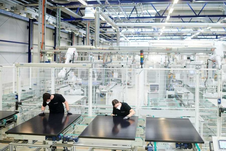 New plant of Meyer Burger in Freiberg/Germany for high-efficiency solar modules. - © Meyer Burger
