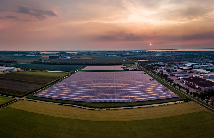 With the acquisition of the solar portfolio, BEE expands its portfolio to 621 MW in the Netherlands and to 1,228 MW worldwide. - © Blue Elephant Energy AG

