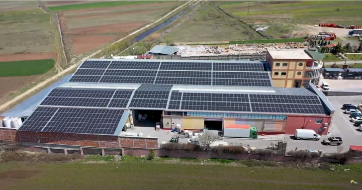 500 kW PV rooftop installation at plastic producer Pam Plast in Albania. - © Fimer
