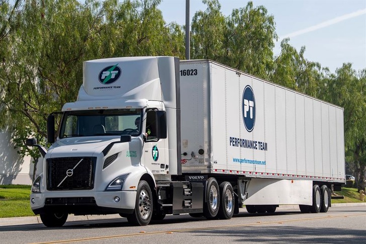 Deliveries of the 126 electric Volvo trucks will start in the second quarter of 2022.