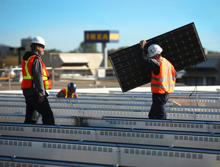 By now, 19 Ikea stores and warehouse facilities can already generate electricity with solar energy. - © Ikea
