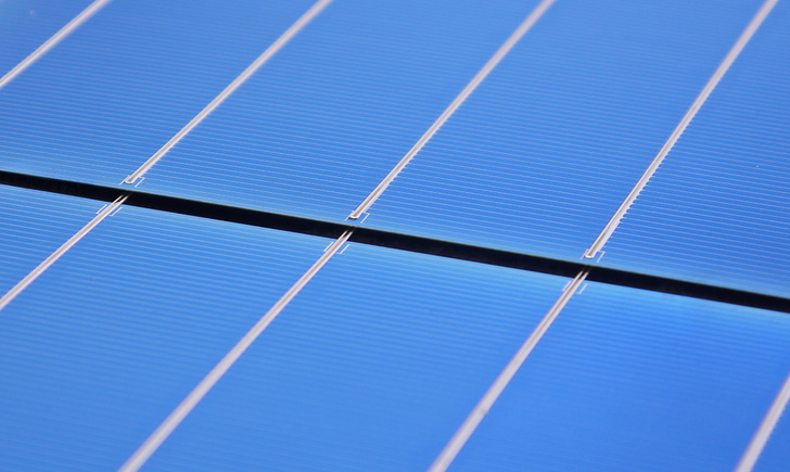 Solar cells connected with SCR(TM) connectors. - © Fraunhofer ISE
