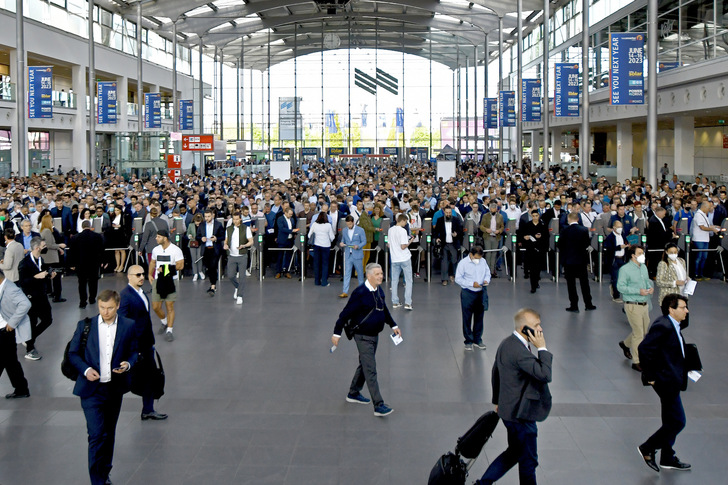 Over 50,000 visitors are expected at  the The smarter E Europe 2022 in Munich until tomorrow May 13. - © Solar Promotion
