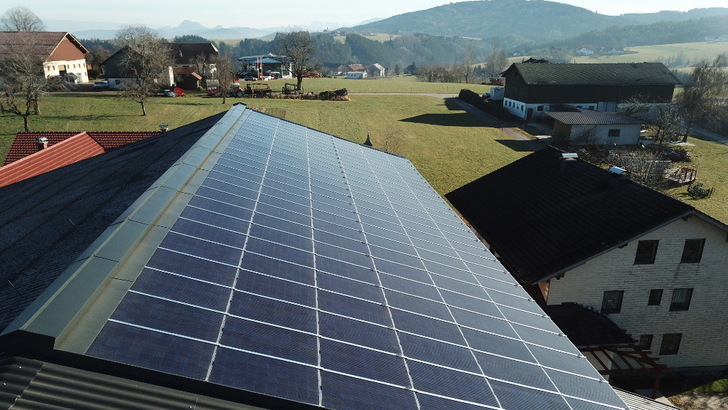 The size of the solar system and a battery storage system must fit the energy consumption of the farm.