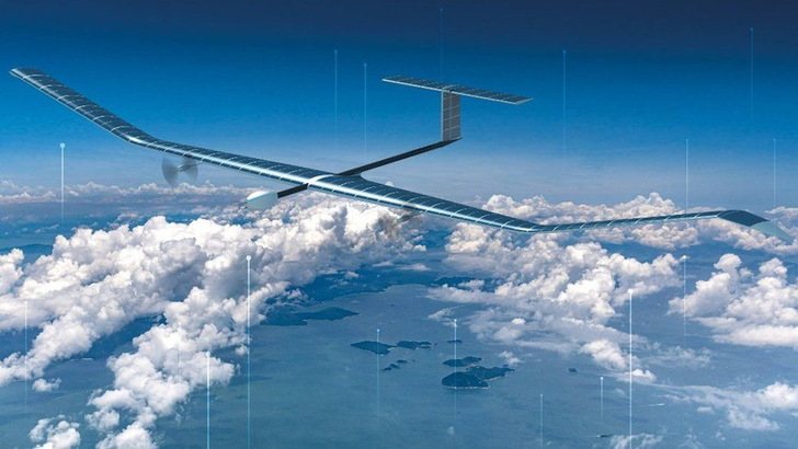The Zephyr in the air – clearly showing the solar cells on the wings of the aircraft.
