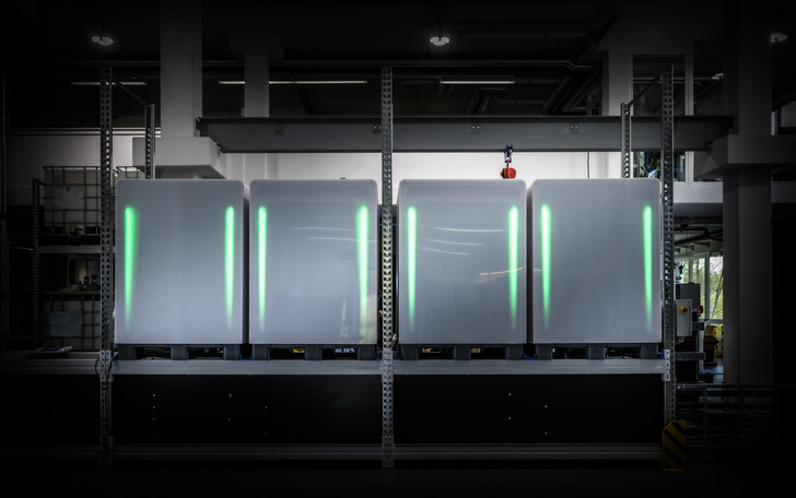 Solid-flow energy storage can support operators of EV charging stations.