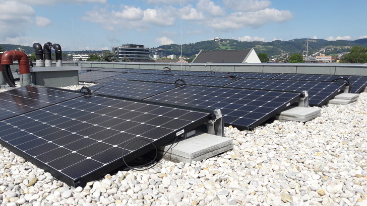 Non-grid-connected photovoltaic system on the apartment building in Linz/Austria.