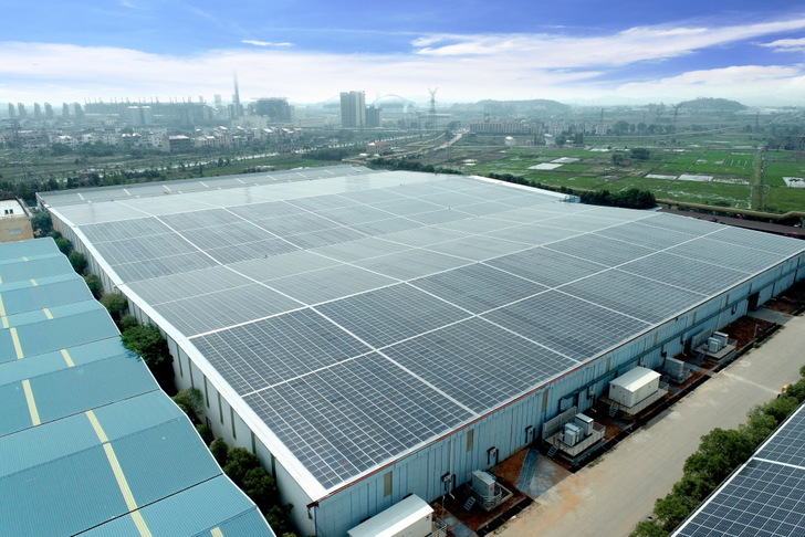 Part of the 120 MW BIPV solution for an industrial rooftop in China.