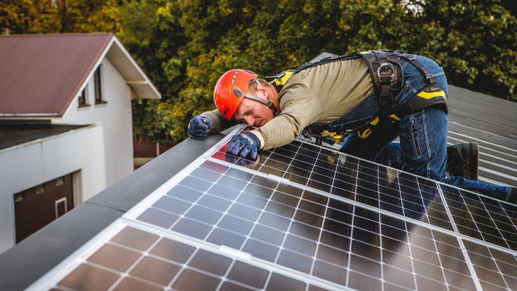 The demand for qualified personnel in the solar industry continues to grow. - © Sharp
