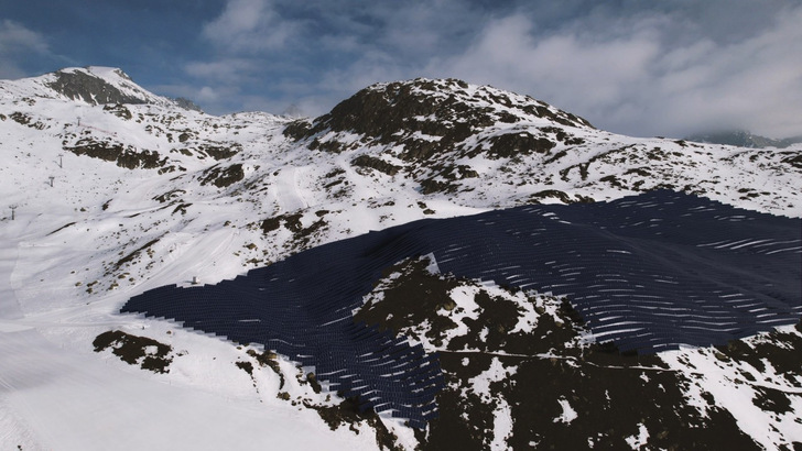 Planned solar park "Ovra Solara Magriel" in Disentis/Switzerland (animation).