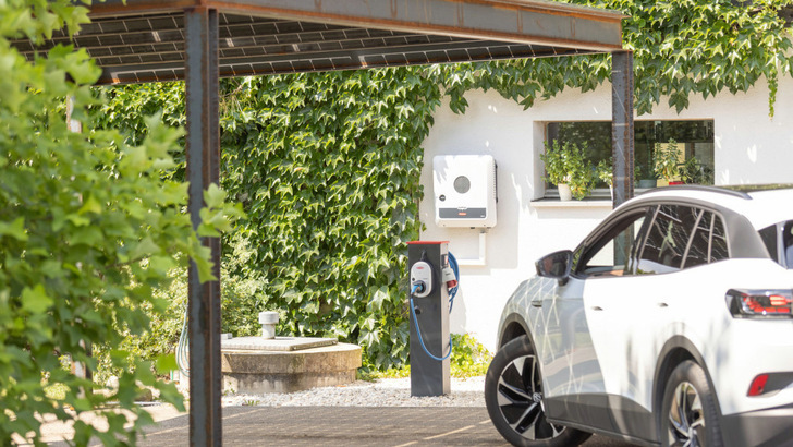 Managing the solar system, including all peripheral equipment, throughout its entire life cycle is the goal Fronius is pursuing with its new concept.