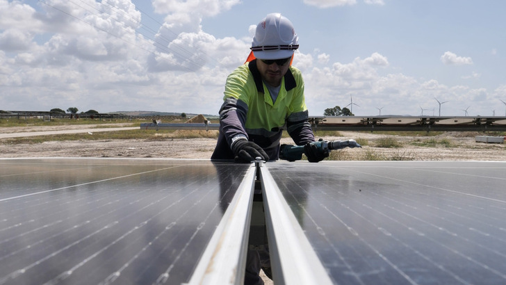 Solar park of MET Group in Puerto Real/Spain. - © MET Group
