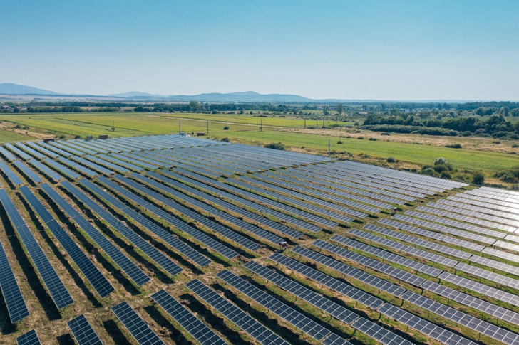 New subsidy-free solar park in Făget/Romania. - © Photon Energy
