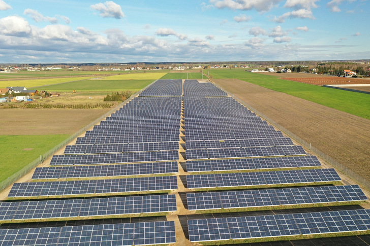 R.Power is expanding its solar projects in Europe with support through financing institutions like PFR.