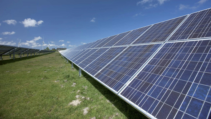 The need for investment funds for the construction of solar plants is huge.