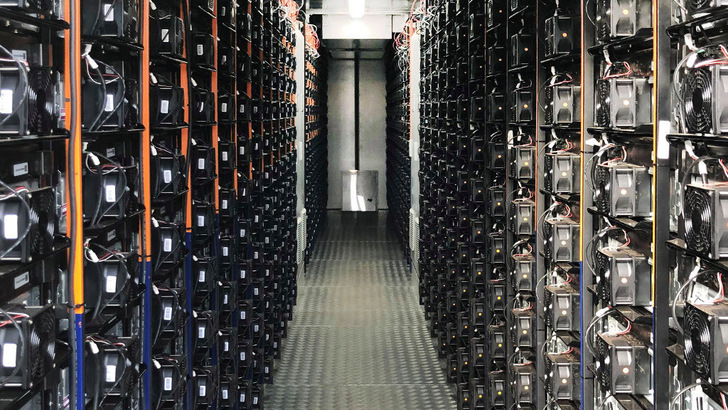 Large-scale storage facilities like this one in Thuringia live off grid services. In the future, however, electricity trading will also become interesting for investors.