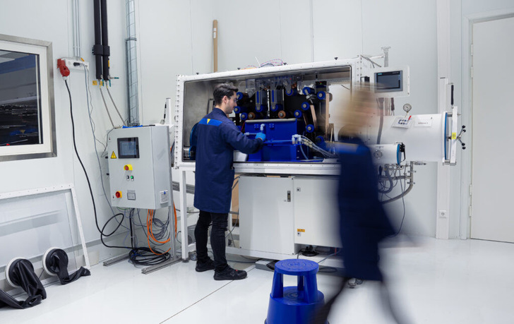  The set-up in the new premises of the R&D centre of Varta in Graz is nearing completion.