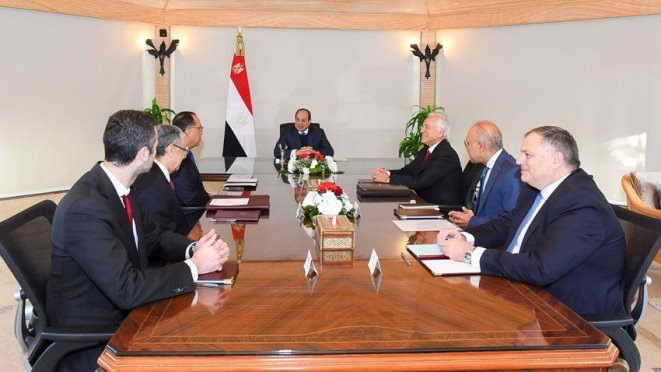  High-level Greek-Egyptian meeting attended by, among others, attended by President Abdel Fattah El-Sisi (middle).