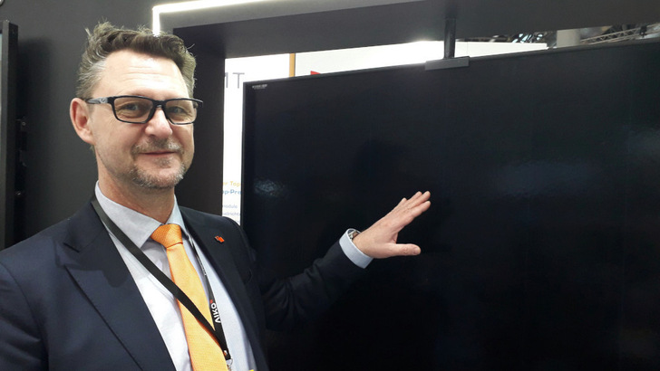  Bernhard Weber presents the new ABC module from Aiko Solar.