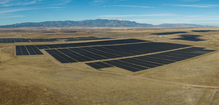 The “Pike Solar” solar farm south of Denver/Colorado. - © Juwi
