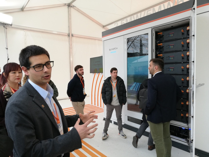 Iñigo Cayetano, ESS Product Manager at Sungrow Ibérica, explains the features of PowerTitan2.0 at the presentation in Madrid yesterday. - © Hans-Christoph Neidlein
