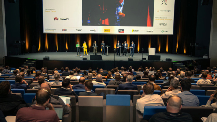 Over 1,000 participants attended this year's Swissolar photovoltaic conference. - © Swissolar/Adriano Koch
