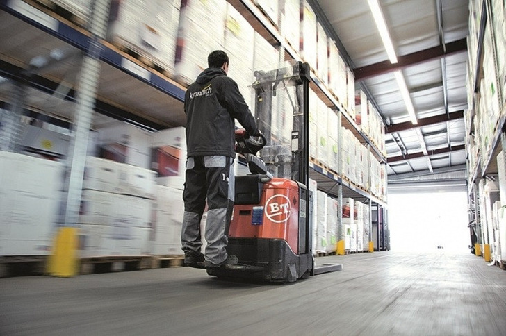  Warehouse of wholesaler Krannich Solar.