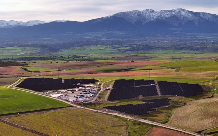  The PV plant Castaño Solar in Segovia/Spain.