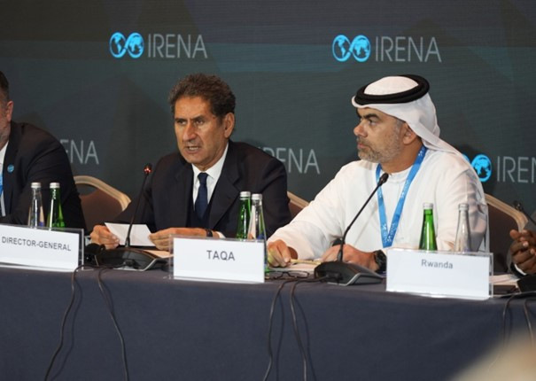 Francesco La Camera, IRENA Director-General (l.) and Jasim Husain Thabet, TAQA’s Group Chief Executive Officer and Managing Director of the UNEZA Alliance. - © IRENA
