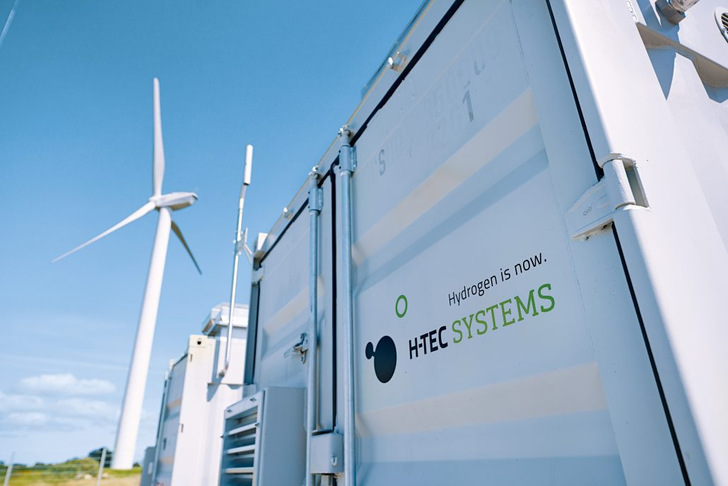 H-Tec Systems and Bilfinger further develop PEM electrolysis for green hydrogen projects in Europe. - © H-Tec Systems
