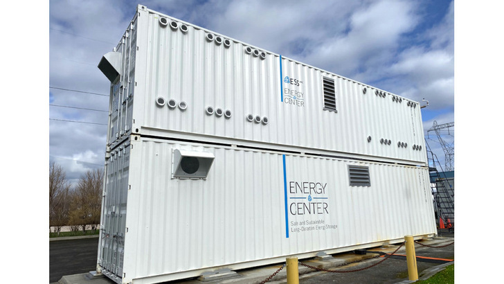  With the brand new Energy Centre, ESS has developed a redox flow storage unit without expensive vanadium.