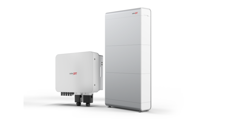 Solaredge presented its next generation of three-phase solar inverters and battery storage systems for homes to the European market at Intersolar 2024.
