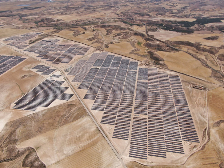 Example PV project "Esplendor" by Q ENERGY in Spain. - © QENERGY