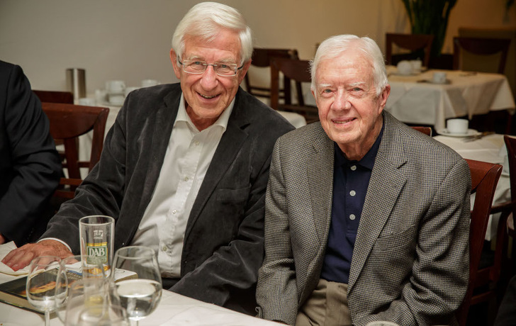 Franz Alt and Jimmy Carter at a dinner in December 2012 in Bochum/Germany.