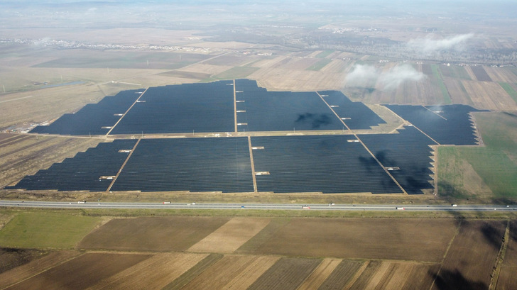 155 MW Ratesti solar park in Romania.