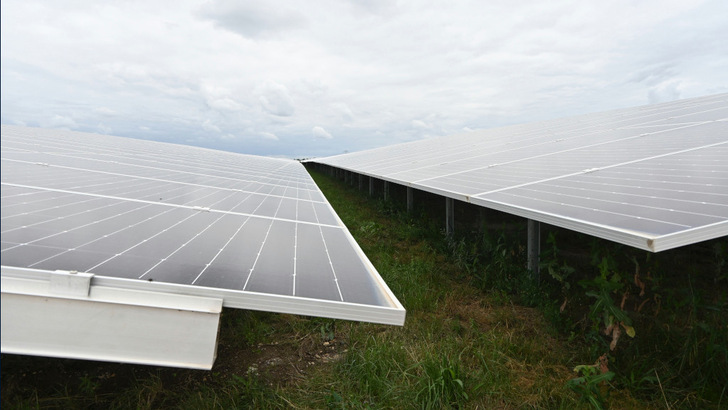 Ground-mounted solar systems have to be installed according to specification to ensure stability in extreme weathers. - © Velka Botička