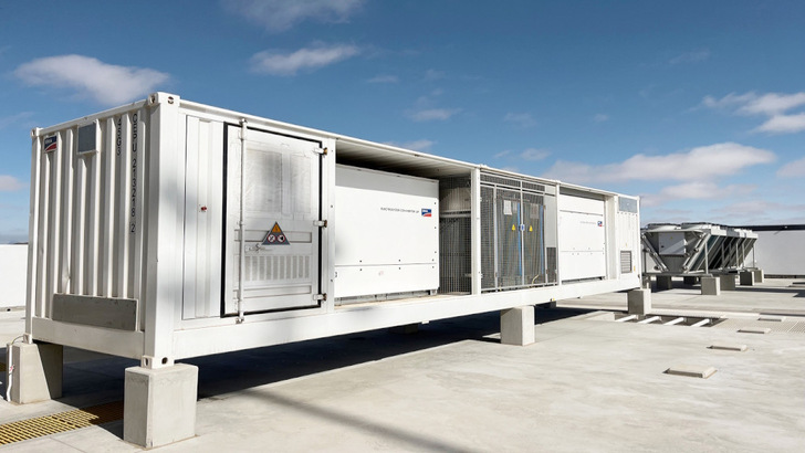SMA's container solution converts alternating current into direct current and will supply energy to Cleanergy Solutions' project in Namibia from the middle of the year to produce hydrogen using electrolysis. - © SMA